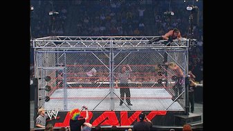 WWE_Monday_Night_Raw_2003_10_27_SHD