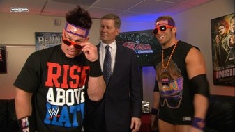 WWE_Monday_Night_Raw_2011_12_05_SHD