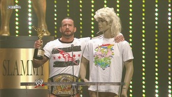 WWE_Monday_Night_Raw_2011_12_12_SHD