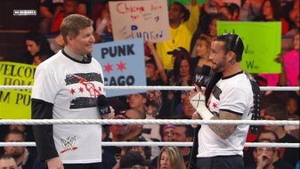 WWE_Monday_Night_Raw_2011_12_26_SHD